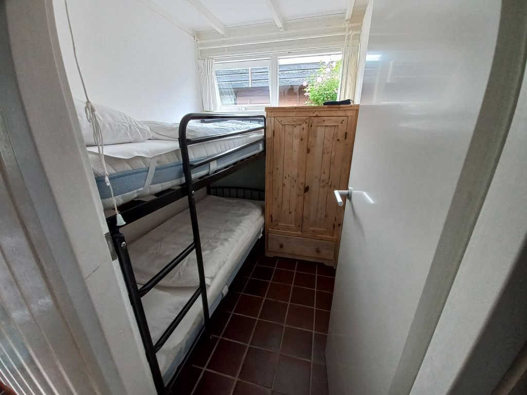 slide_inside_007